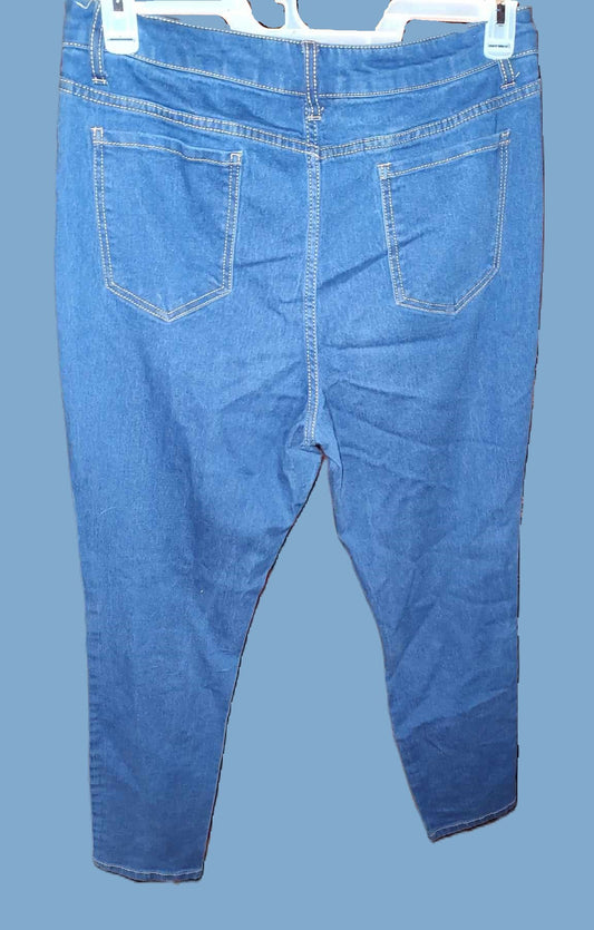 Women's No Boundaries Button Fly Jeans - size 17