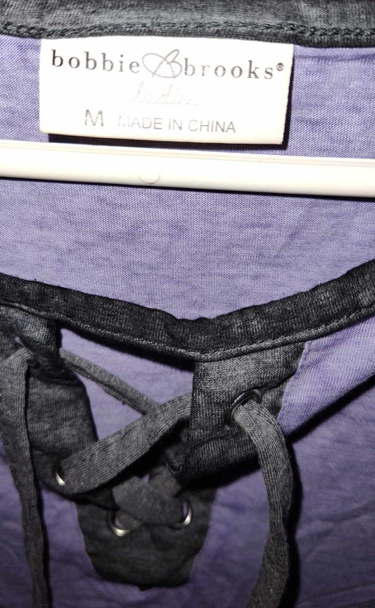 Camiseta Bobbie Brooks para mujer, color lavanda y morado, con cordones (nueva con etiquetas)