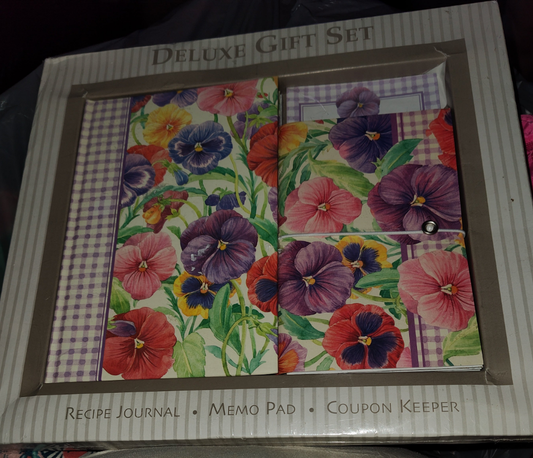 Set de regalo de lujo con bloc de notas y recetario