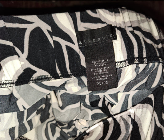 Women's Attention Brand Black & Gray Pencil Mini Skirt - size XL