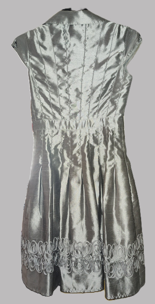 Xscape by Joanna Chen Silver Foil Short Dress - size 6