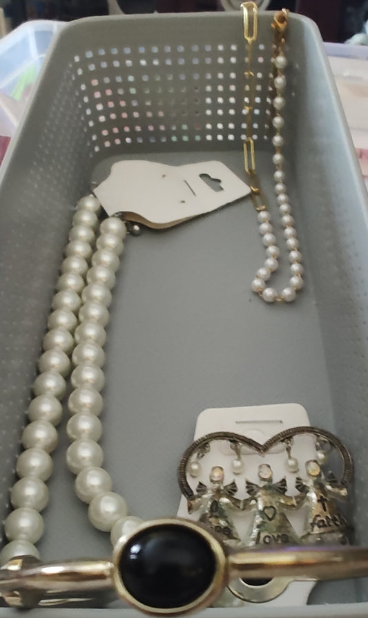 Bundle of 4 Fashion Jewelry Pieces