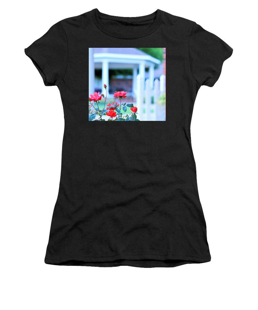 Red Flowers in Bloom Women's T-Shirt