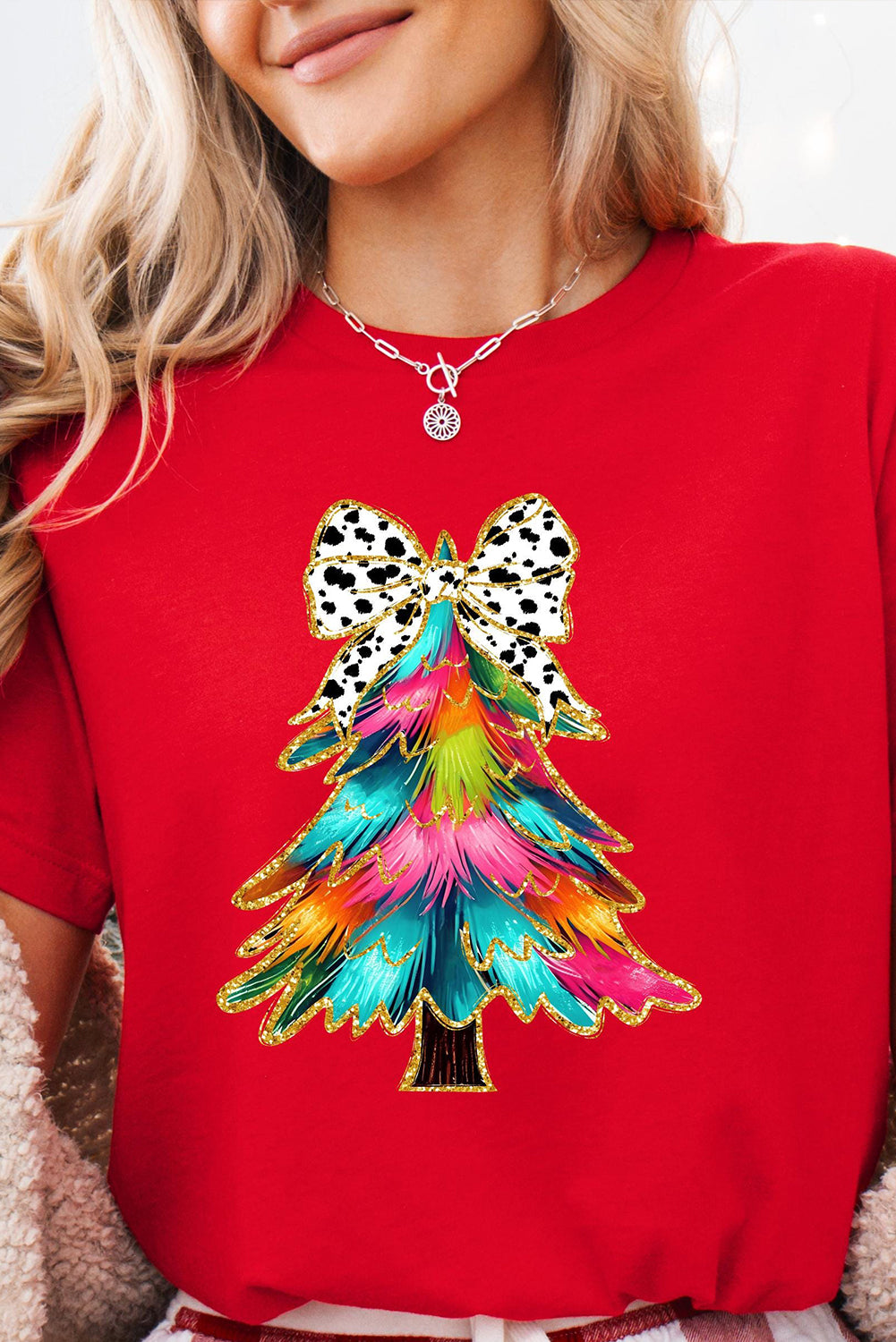 Red Bow Decor Christmas Tree Graphic T Shirt