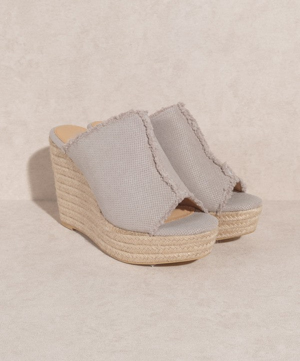 Sandalias con cuña y plataforma de lino desgastado Bliss de Oasis Society