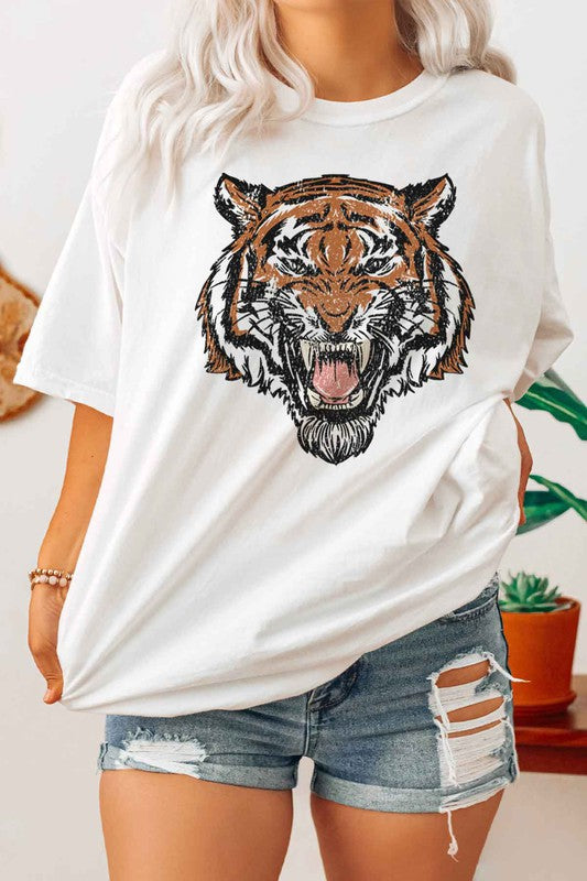Women's Roaring Tiger Plus Size Graphic T-shirt