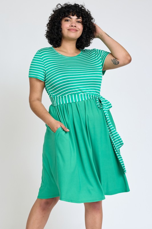 Women's Plus Size Short Sleeve Striped Dress