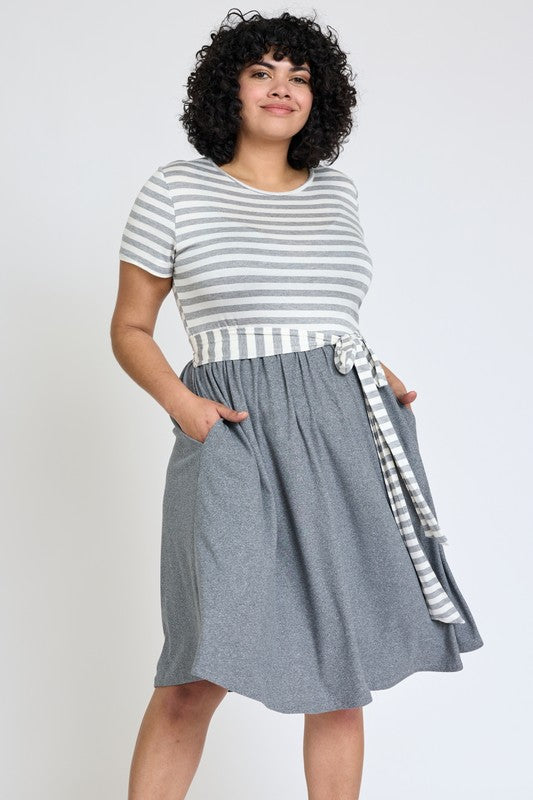 Women's Plus Size Short Sleeve Striped Dress