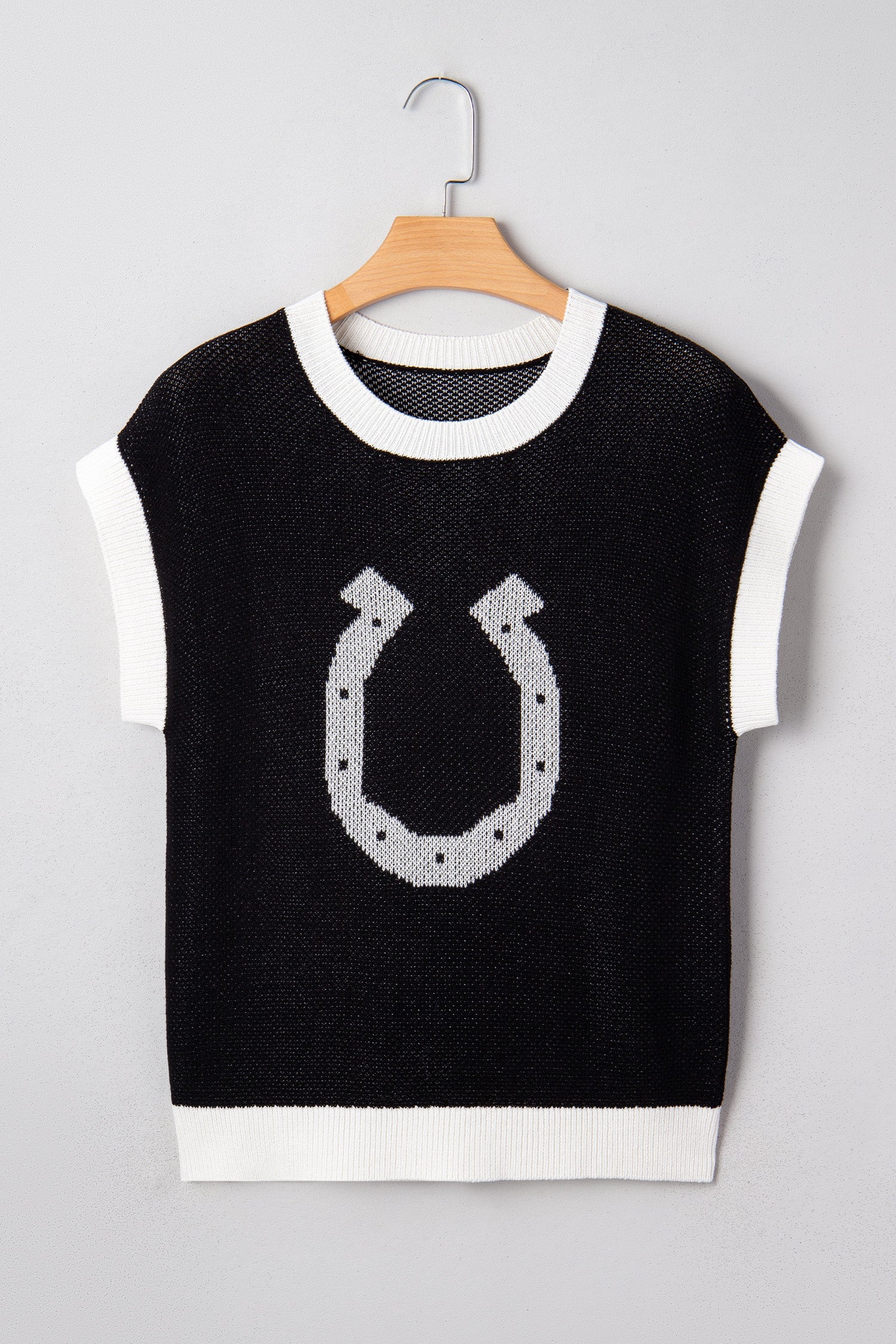 Black Horse Shoe Pattern Contrast Trim Short Sleeve Sweater