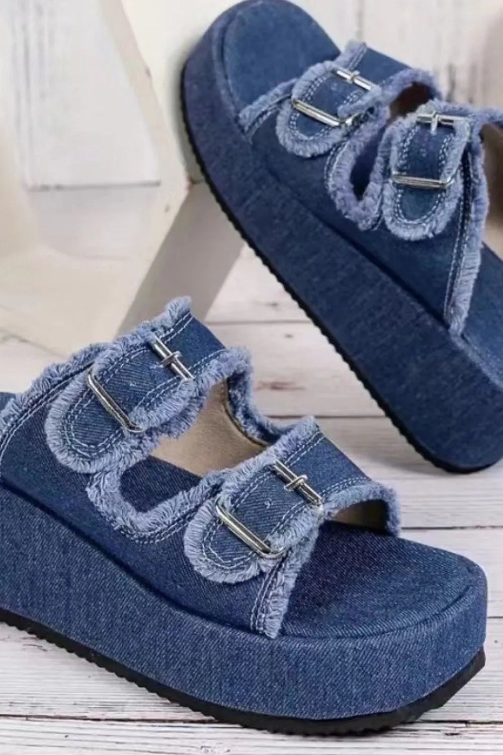 Women's Raw Hem Wedge Buckle Sandals