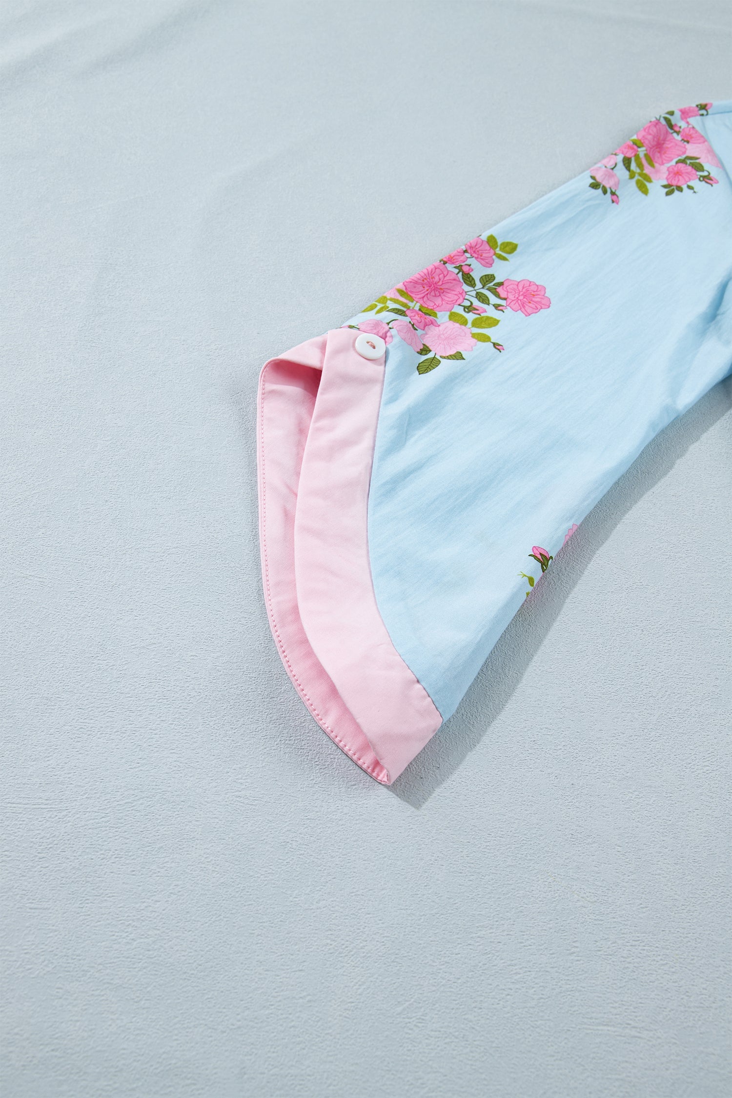 Floral Button Cuffed 3/4 Sleeve Round Neck Blouse