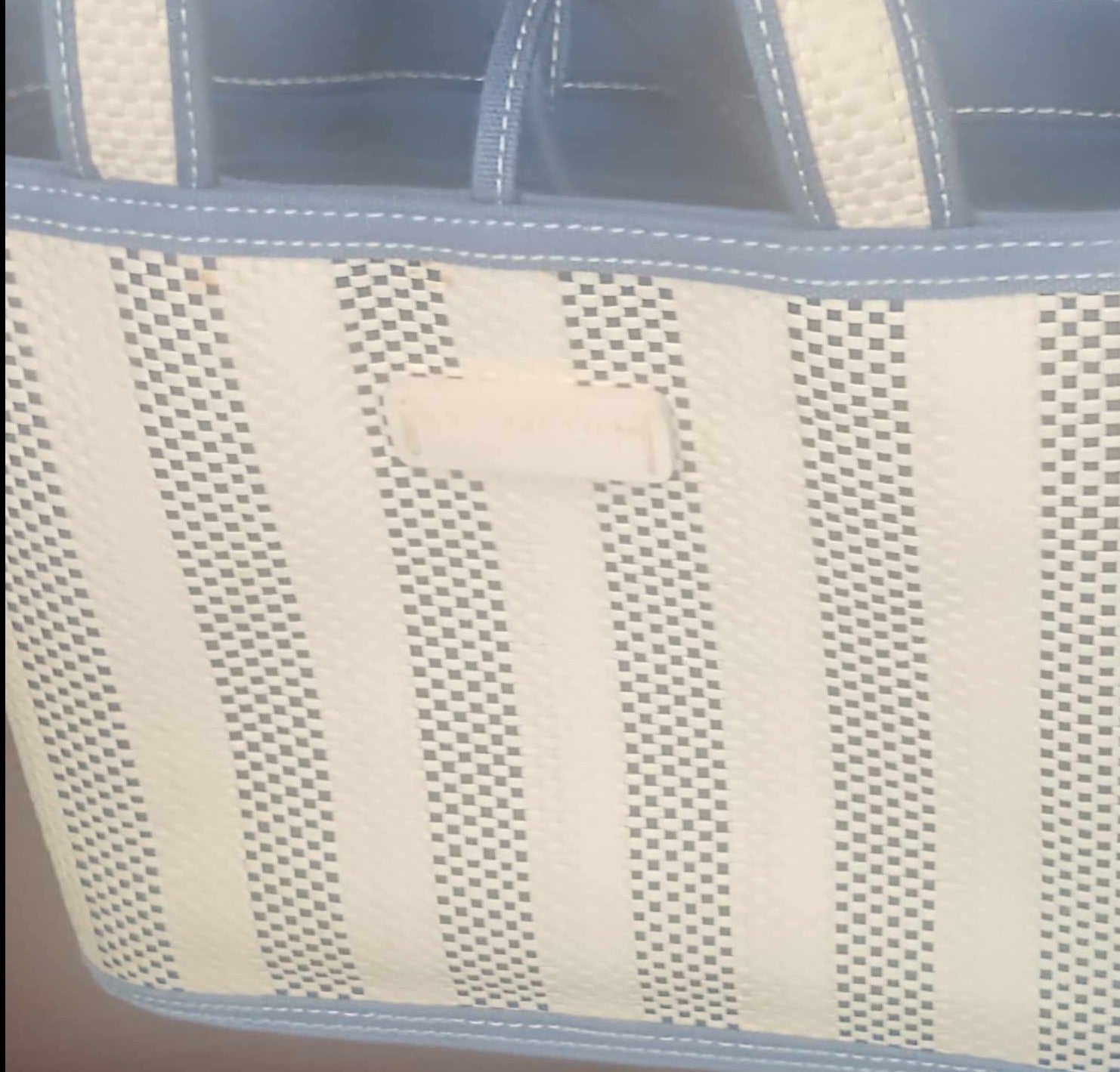 Kenneth Cole Reaction Striped Woven Handbag - preowned - Shell Design Boutique