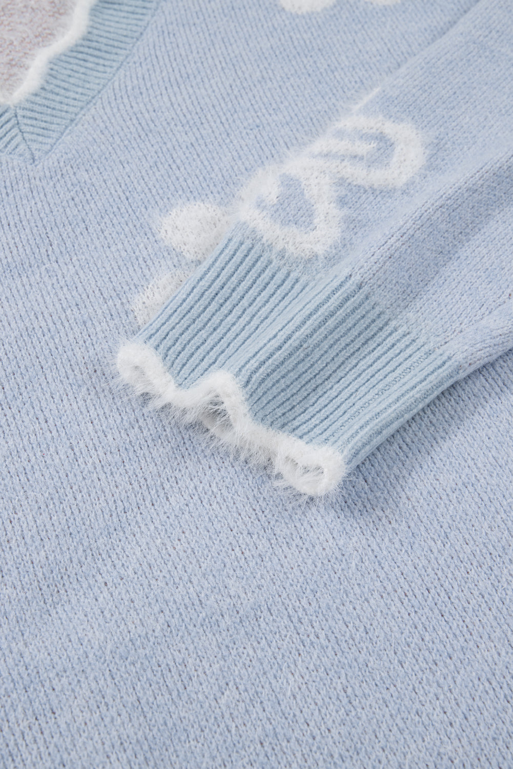 Women's Plus Size Floral Scallop Gray V-neck Sweater