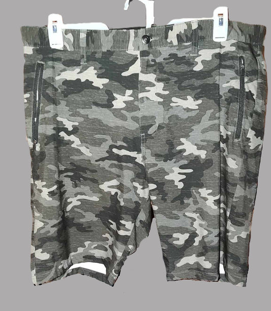 Men's Burnside Camo Gray Carpenter Shorts - preowned