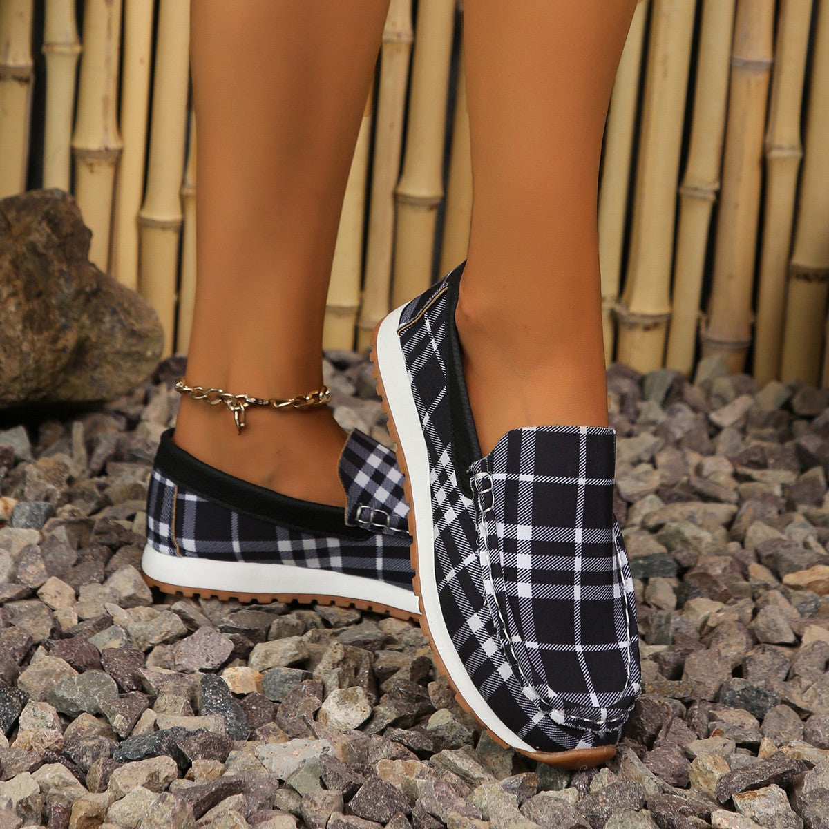 Women's Plaid Round Toe Slip-On Shoes