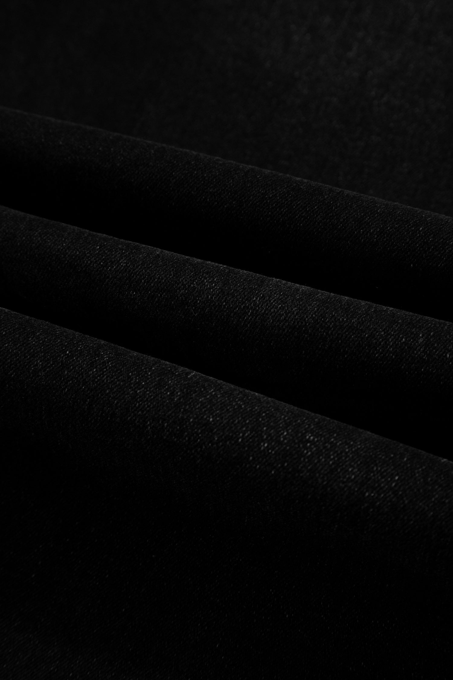 Black Frayed Cropped Barrel Jeans