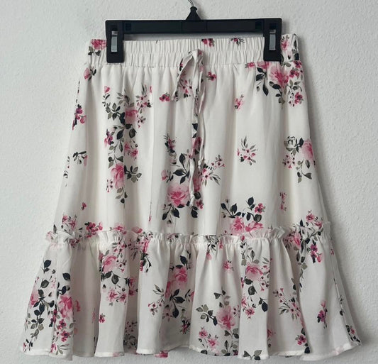 Mi Ami White Floral Short Skirt with Ruffle - size XS