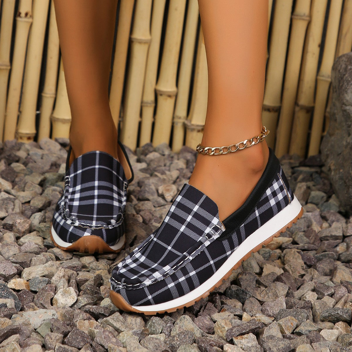 Women's Plaid Round Toe Slip-On Shoes