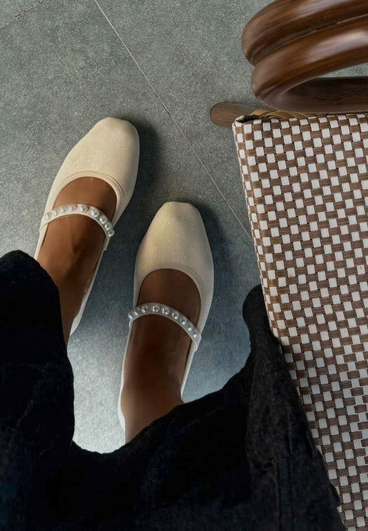 Albi Mary Jane Flat In White