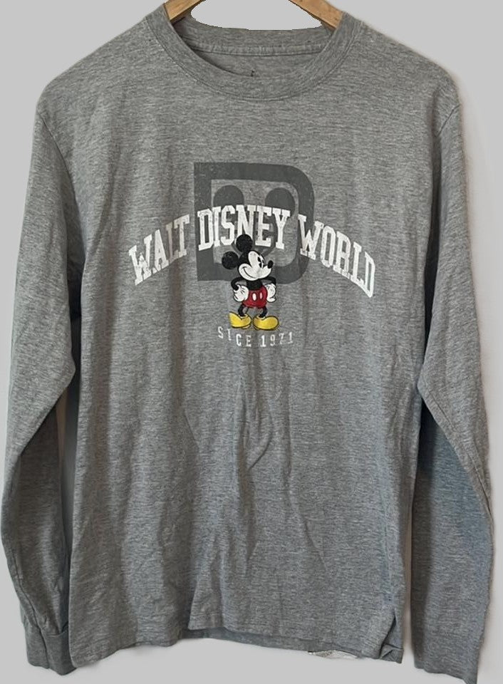 Walt Disney World Gray Long Sleeve T-shirt - size M