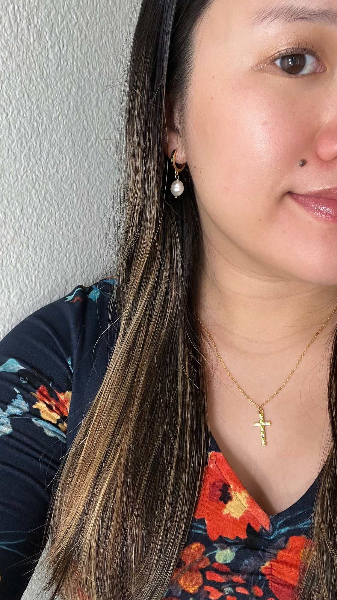 Simply In The Cross – 16K Gold Necklace