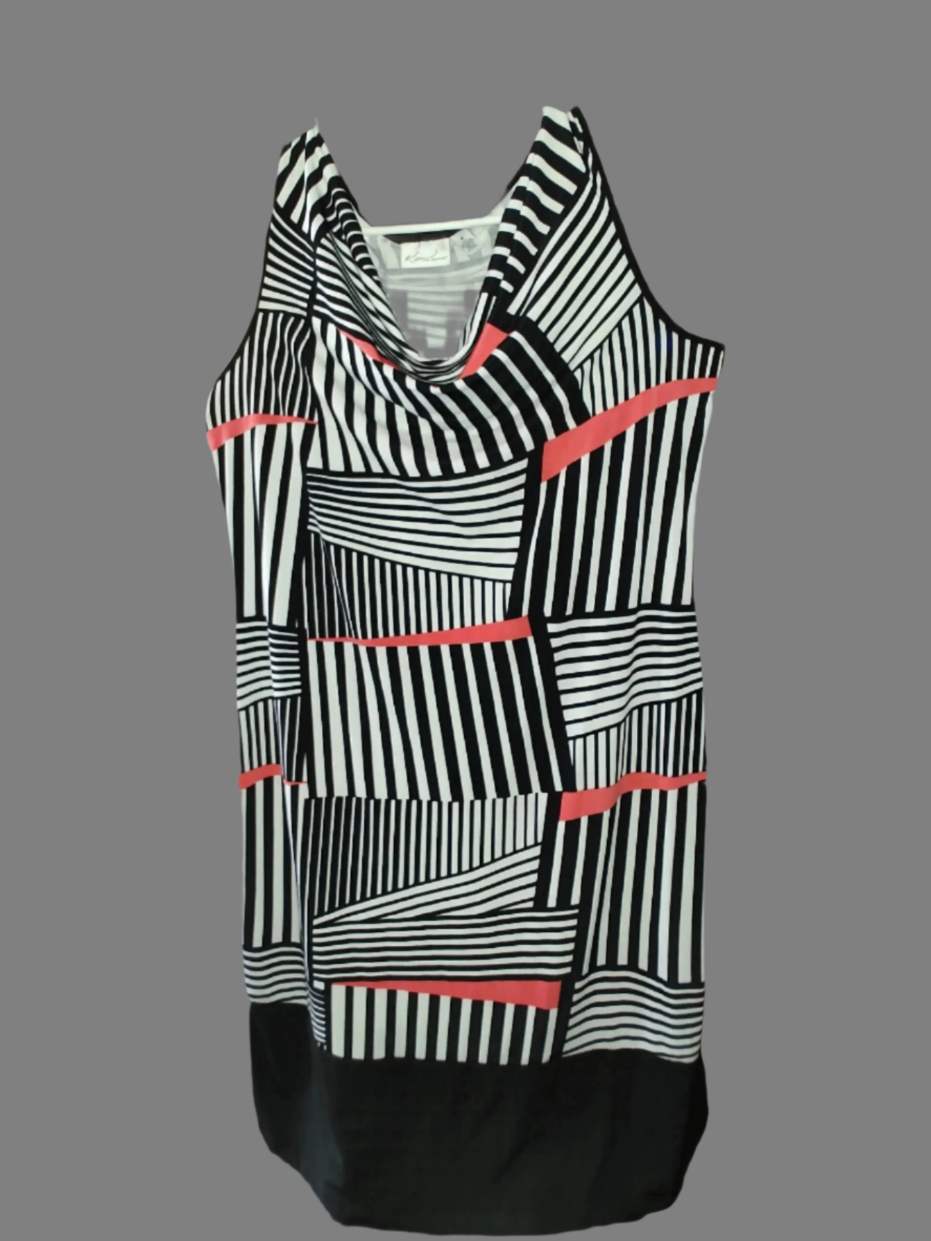 Women's Sleeveless Geometric Lines Dress