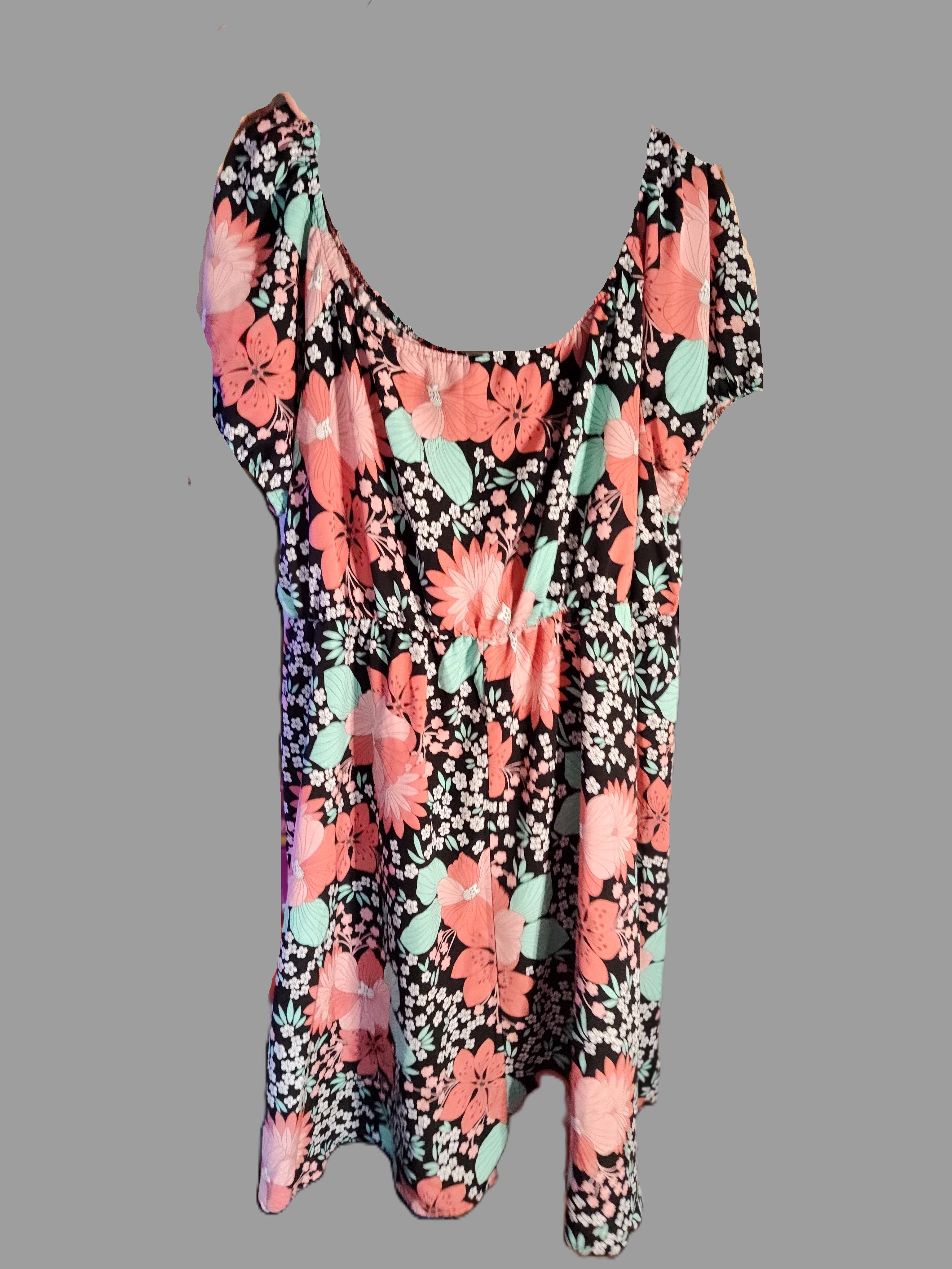 Shein Curve Colorful Peach Short Dress - size 4XL