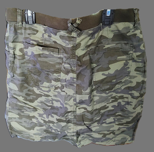 Lee Riders Camo Denim Midrise Mini Skirt - size 12 (Medium)