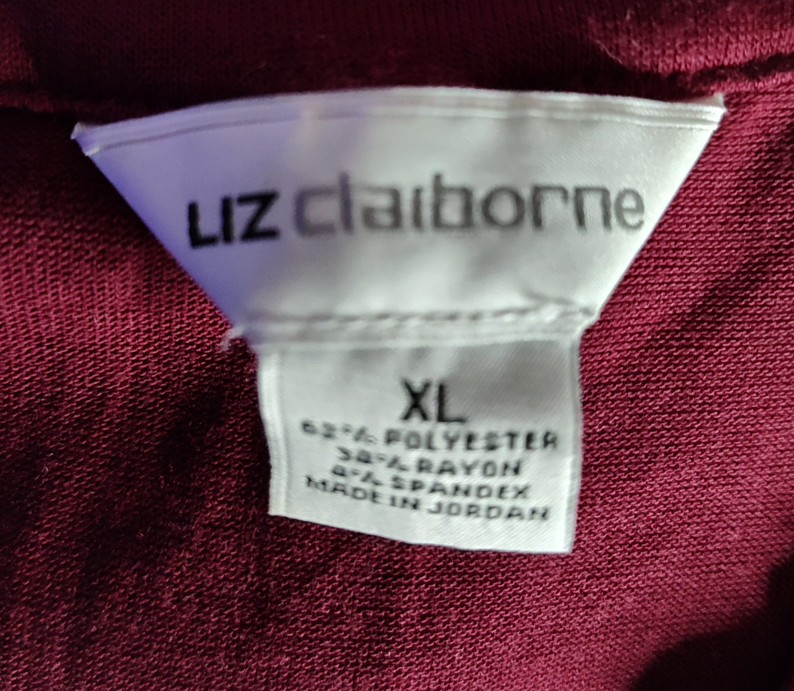 Blusa de Liz Claiborne con cuello redondo dividido y mangas 3/4 en color burdeos - Talla XL