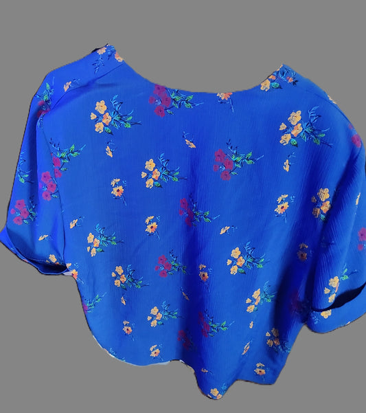 Leslie Fay Blue Floral Cropped Blouse - size 18
