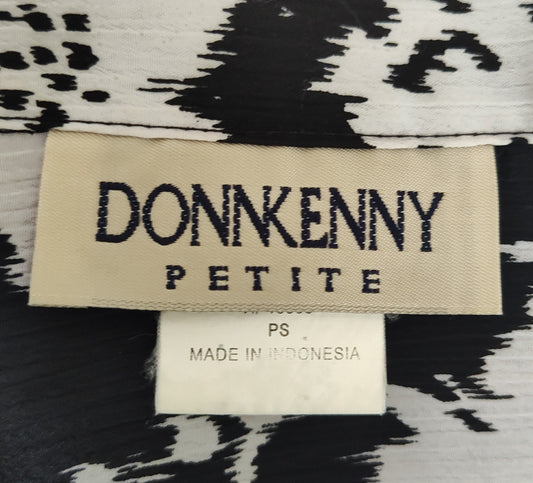 Donkenny Hawaiian Black & White Button Blouse - size S Petite