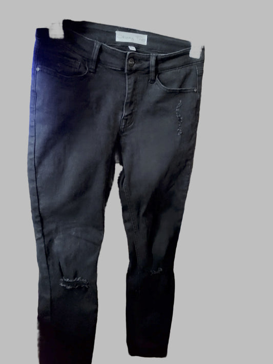 Skinny Fries Frayed Black Jeans - size 7/28