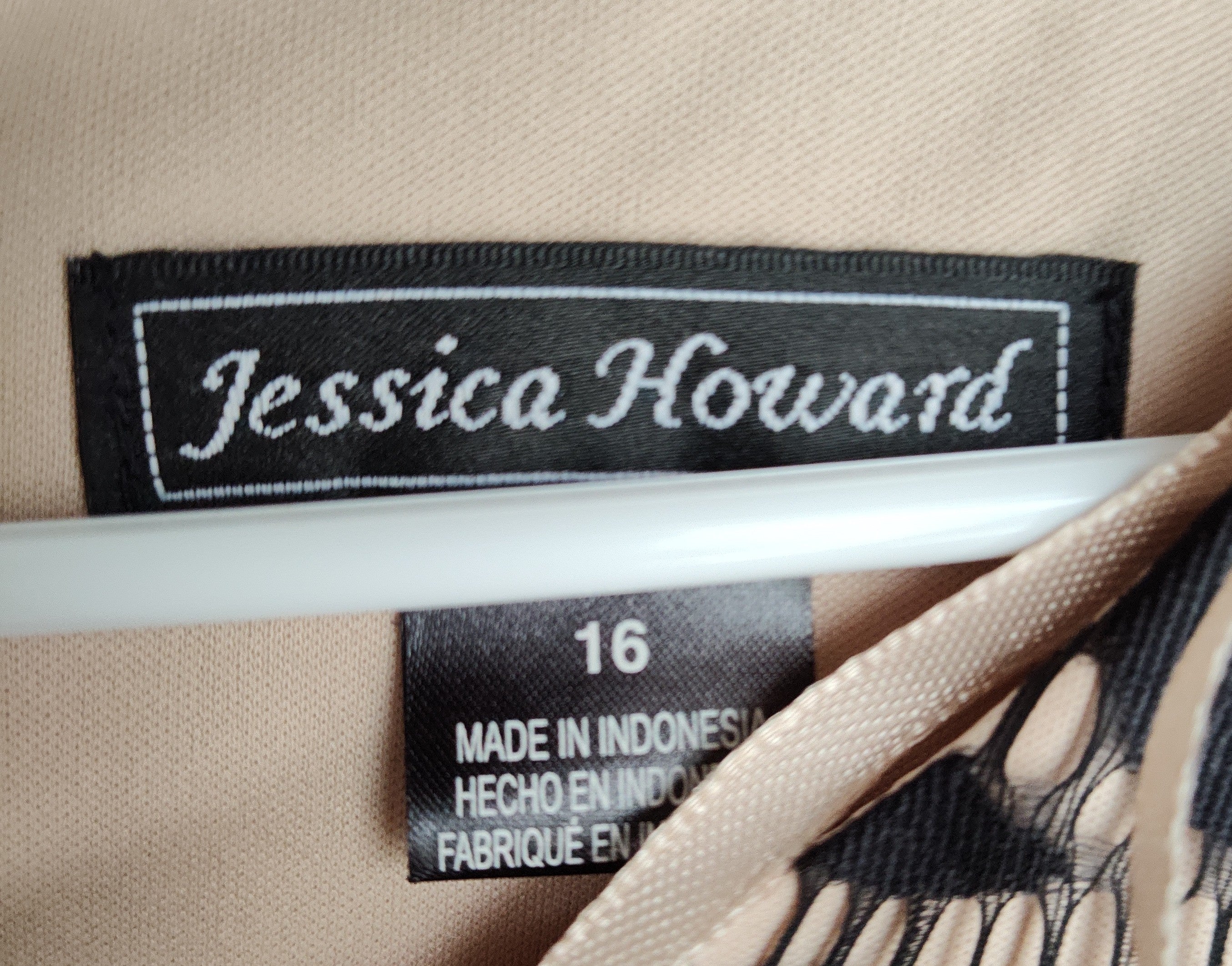 Jessica Howard Black Long Sleeves Knee Length Dress - size 16