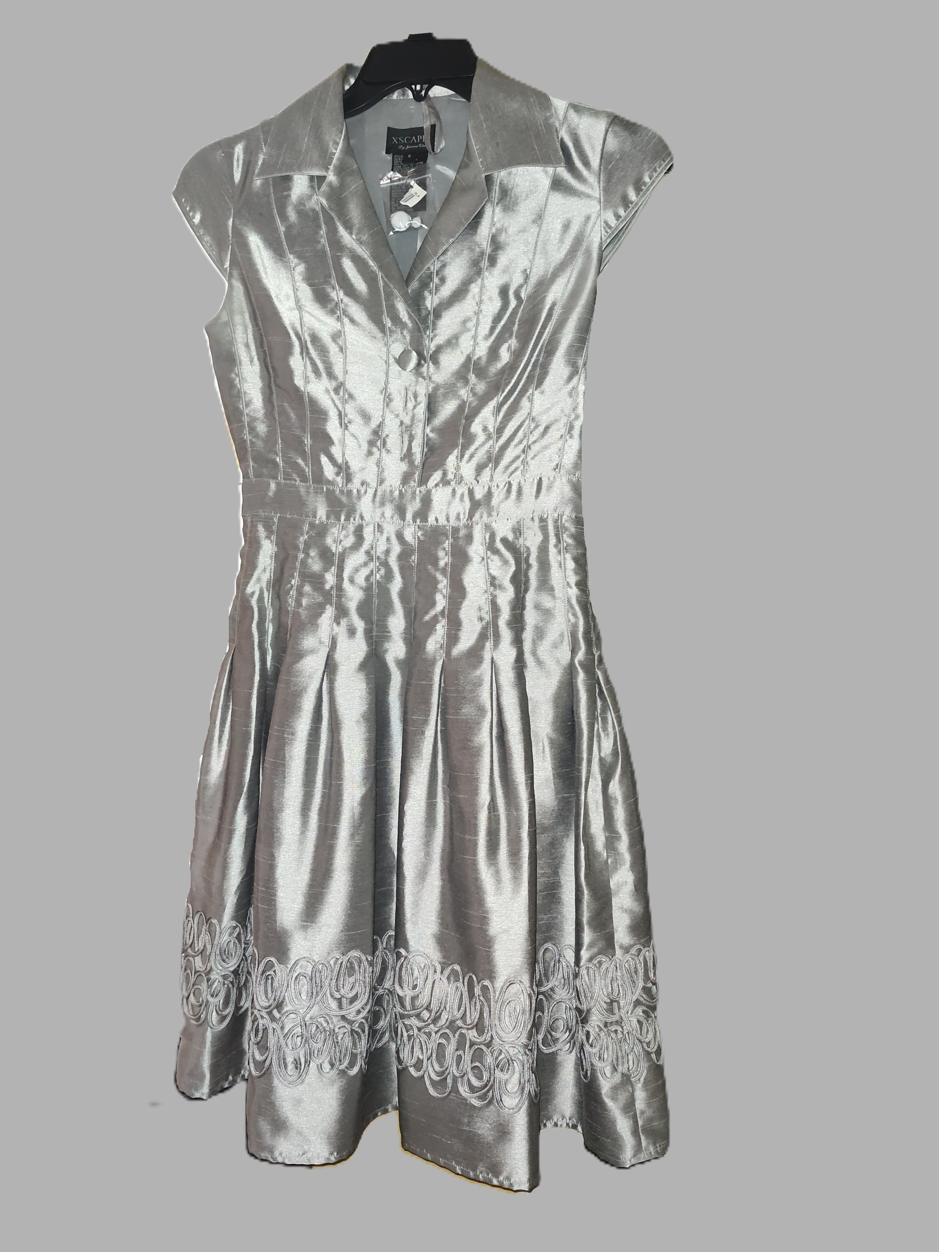 Xscape by Joanna Chen Silver Foil Short Dress - size 6