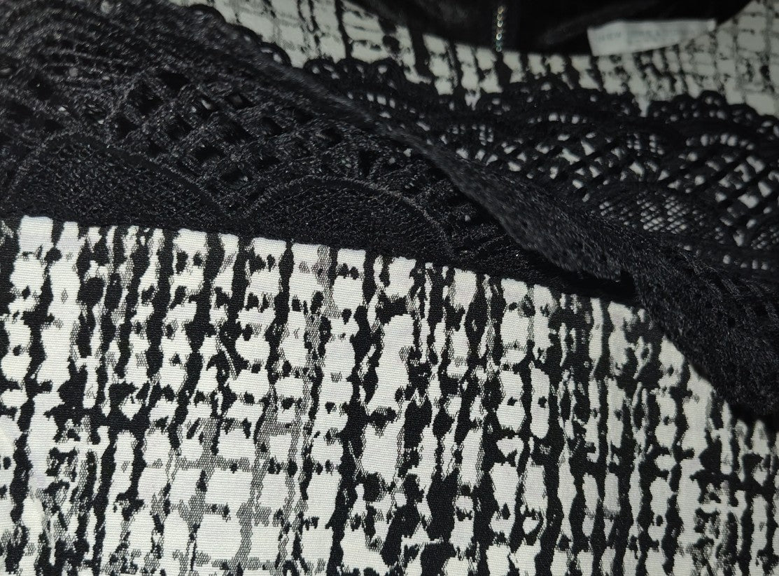 New York & Company Stretch Grey Sleeveless Short Dress with Black Lace and Frayed Edge Trim - size M