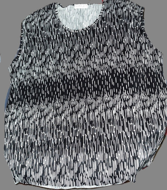 Ninety Woman Black & White Streaks Sleeveless Blouse