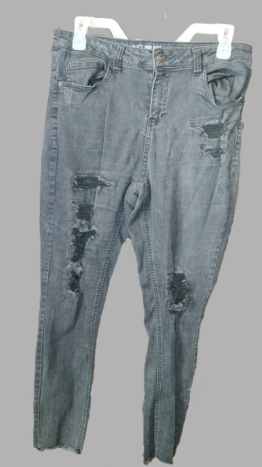 No Boundaries Denim Black Mid-rise Skinny Jeans - size 13