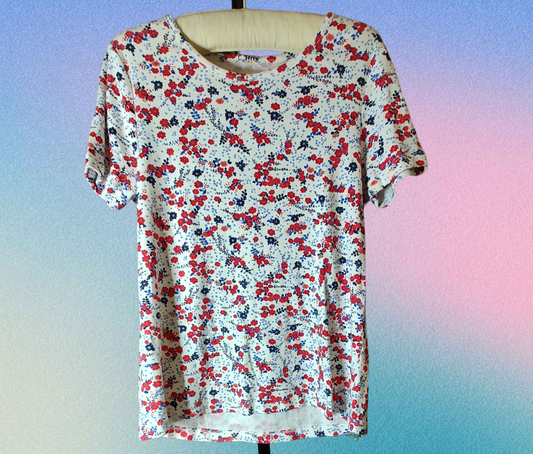 Time & Tru Red White & Blue Floral Blouse - size L (12/14)