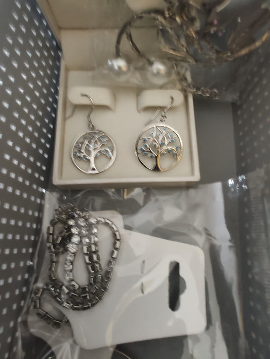 Bundle of 5 Silver Costume Jewelry Pieces