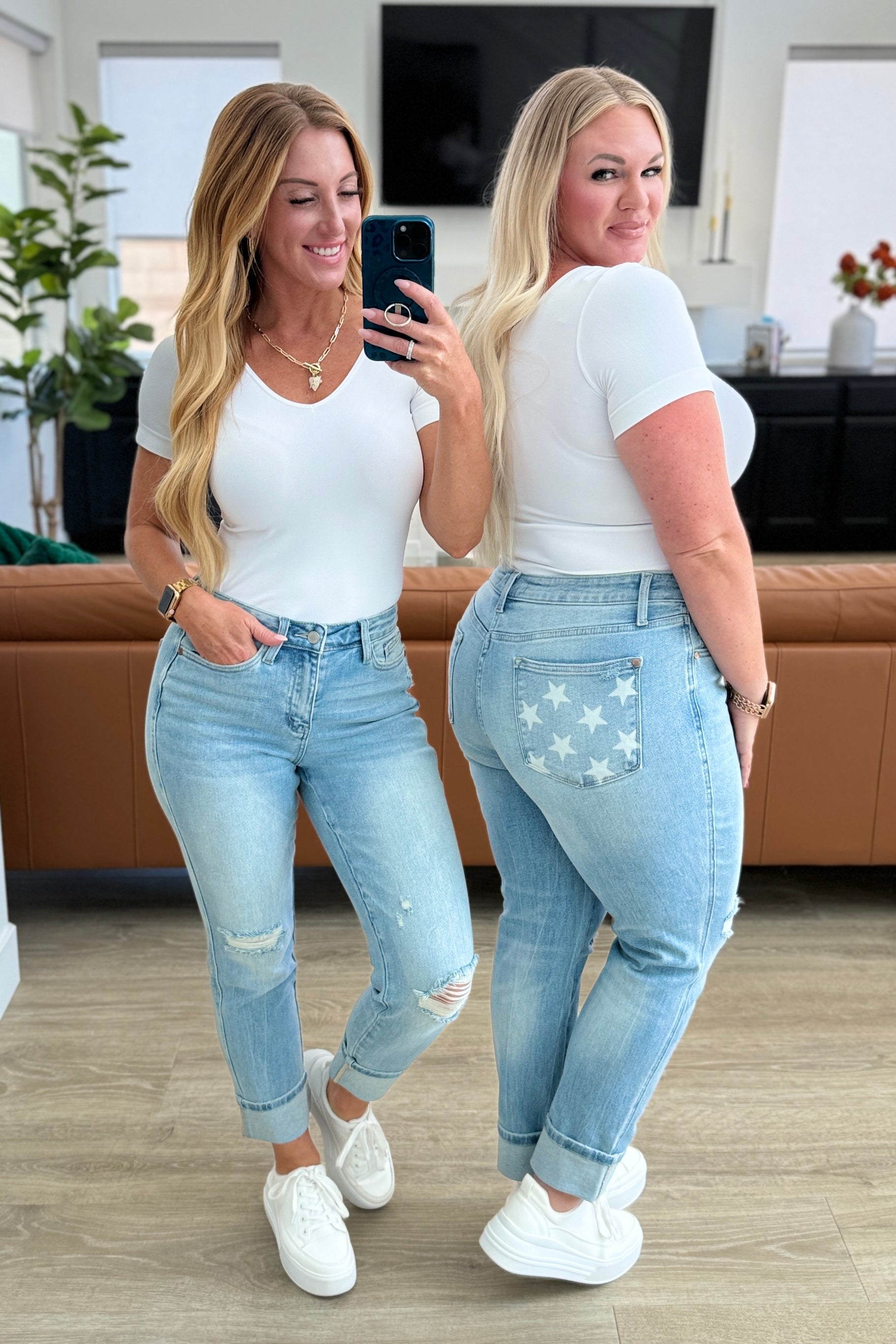 Sam Mid Rise Star Pocket Boyfriend Blue Jeans
