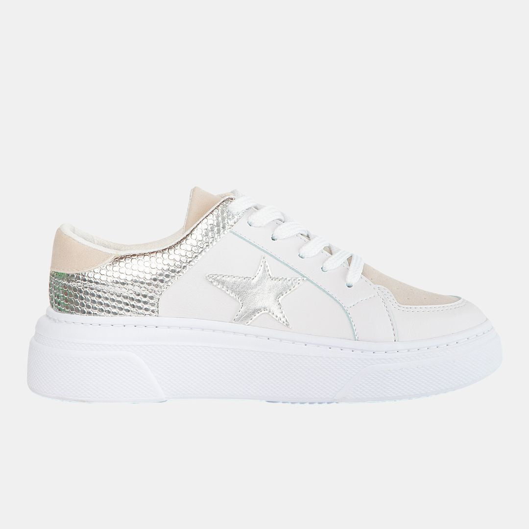 Women's Aria 28 Star Lace-up Sneakers