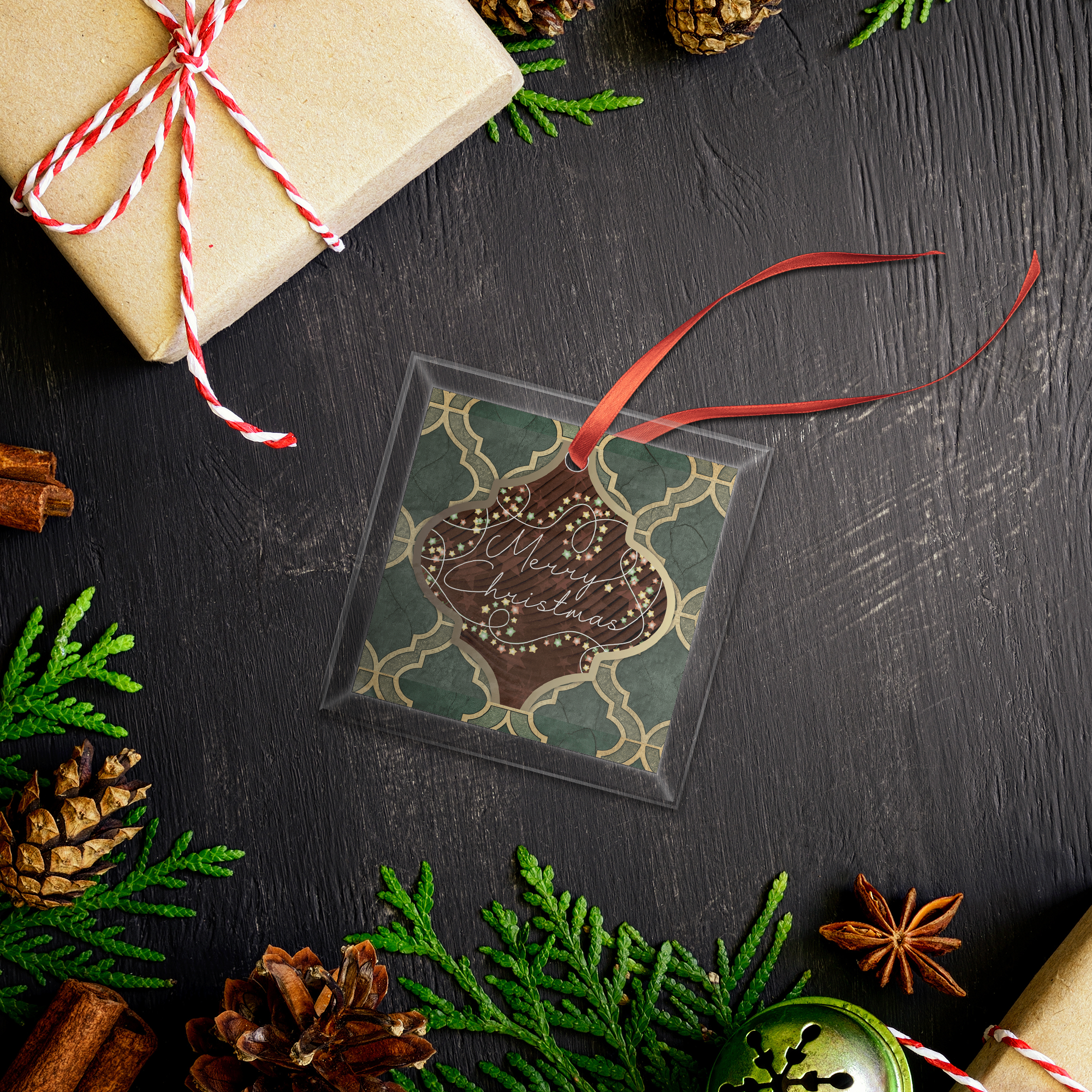 Merry_Christmas_Arabasque_Square_Glass_O_Square_Lifestyle02_Mockup.png_16337361