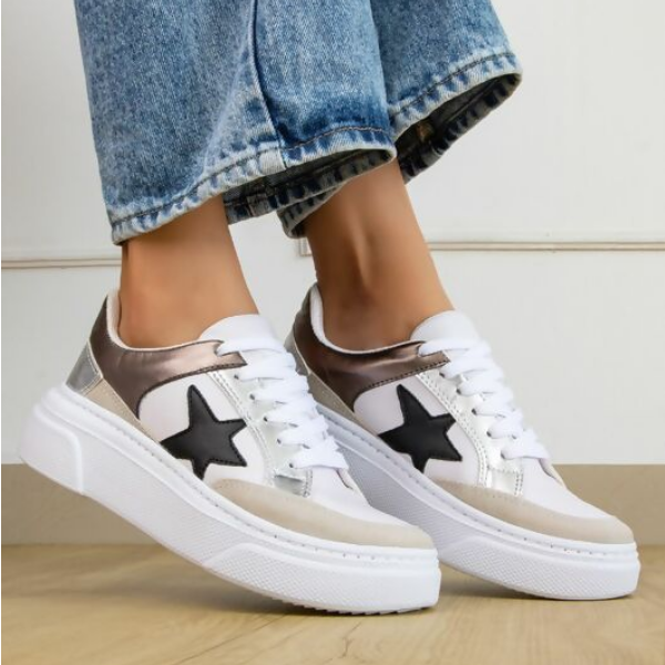 Women's Aria 12 Star Lace-up Sneakers