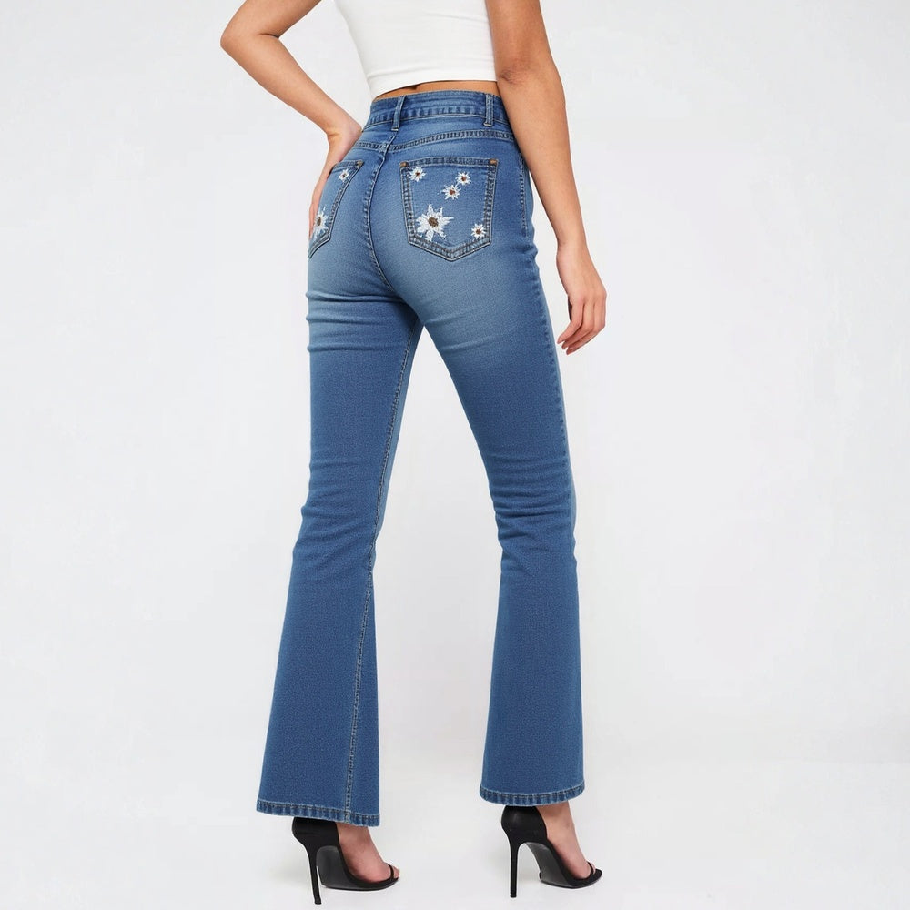 Women's Y2K High Waisted Star Patch Wide-Leg Light Wash Denim Jeans