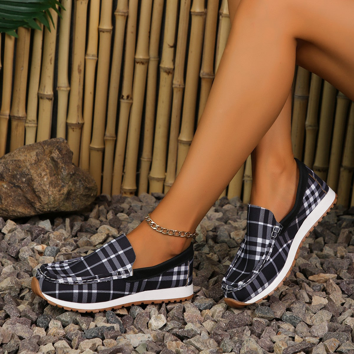 Women's Plaid Round Toe Slip-On Shoes