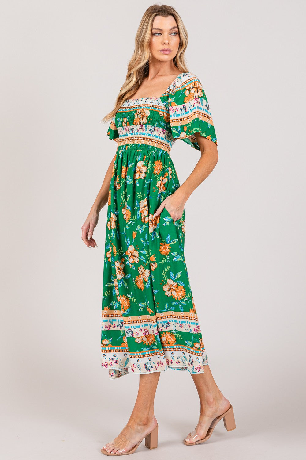 SAGE + FIG Green Printed Smocked Short Sleeve Midi Dress