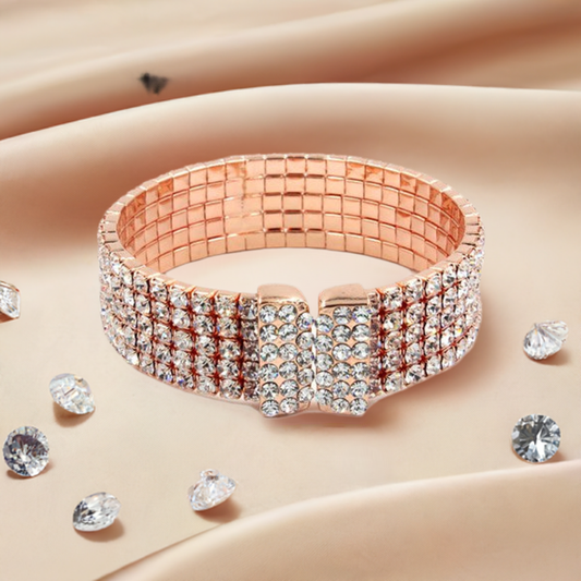 Brazalete ajustable con incrustaciones de diamantes de imitación