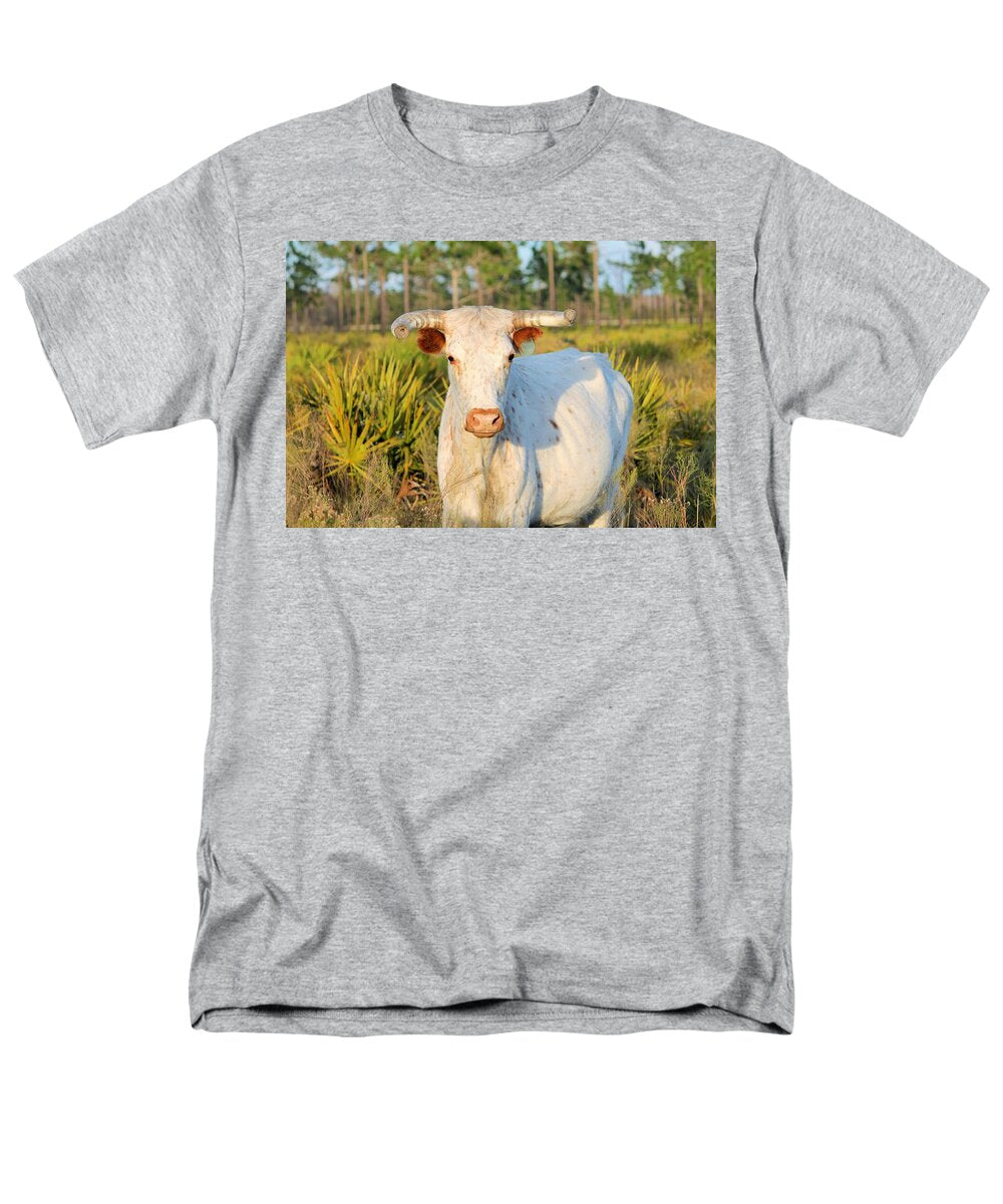 Majestic Horned White Bull near Orlando Florida Regular Fit Men's T-Shirt