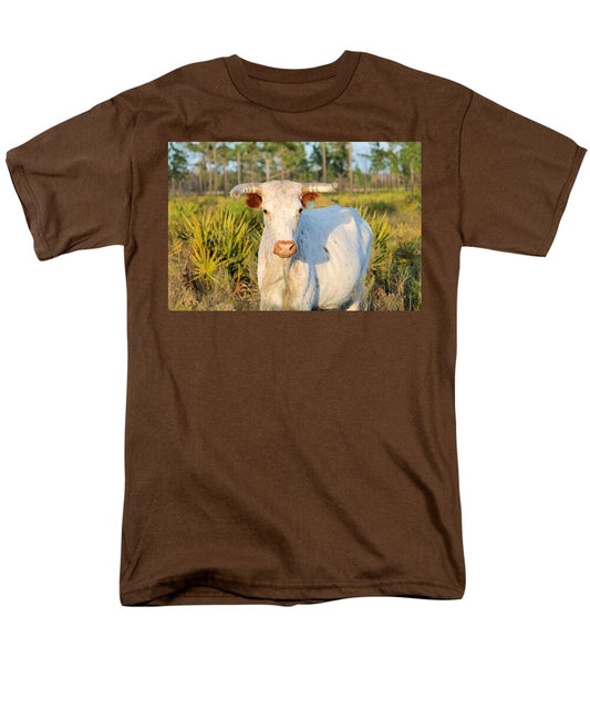 Majestic Horned White Bull near Orlando Florida Regular Fit Men's T-Shirt