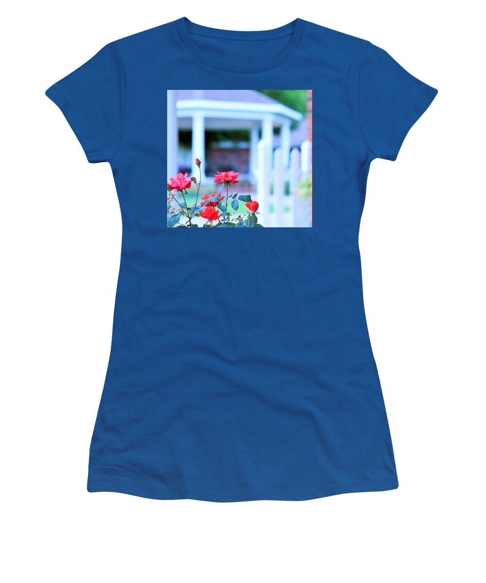 Red Flowers in Bloom Women's T-Shirt